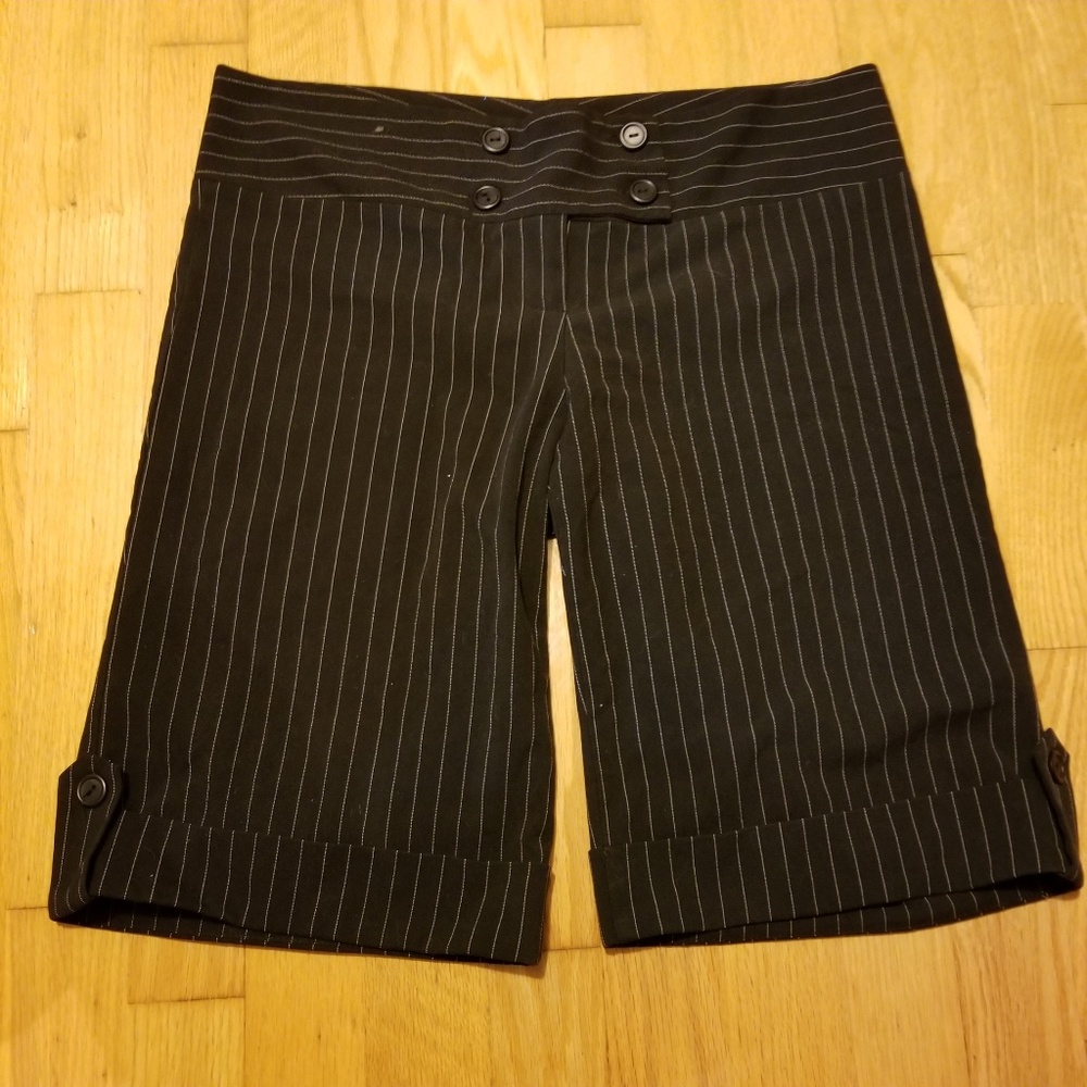 Retro Cuffed Pinstripe Sailor Button Bermuda Short
